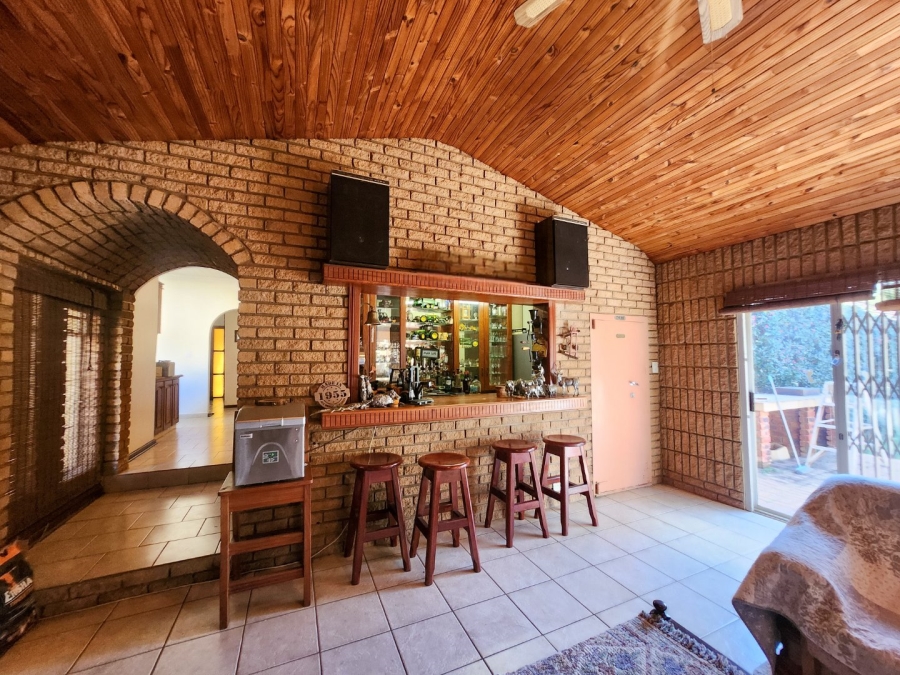 4 Bedroom Property for Sale in Wilkoppies North West